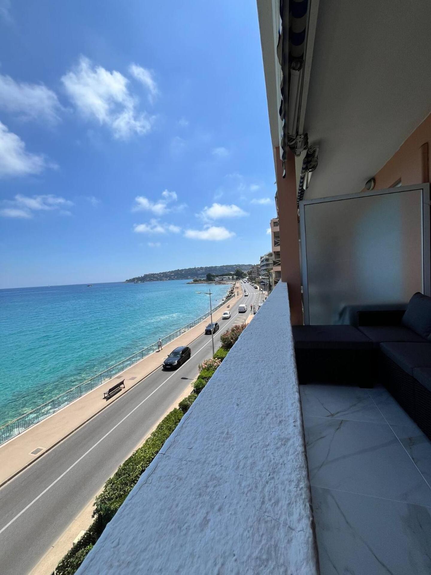 Le Pamela Front De Apartment